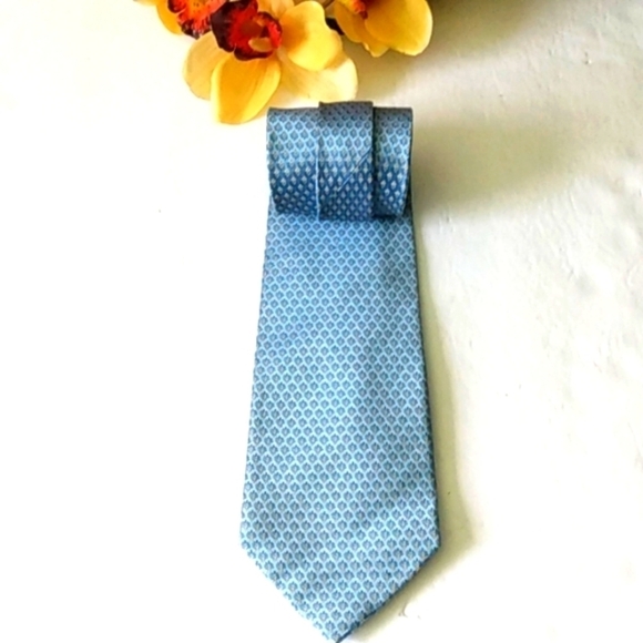 CALVIN KLEIN ICE BLUE SILK NECKTIE SIZE 60" x 4" - Picture 8 of 9